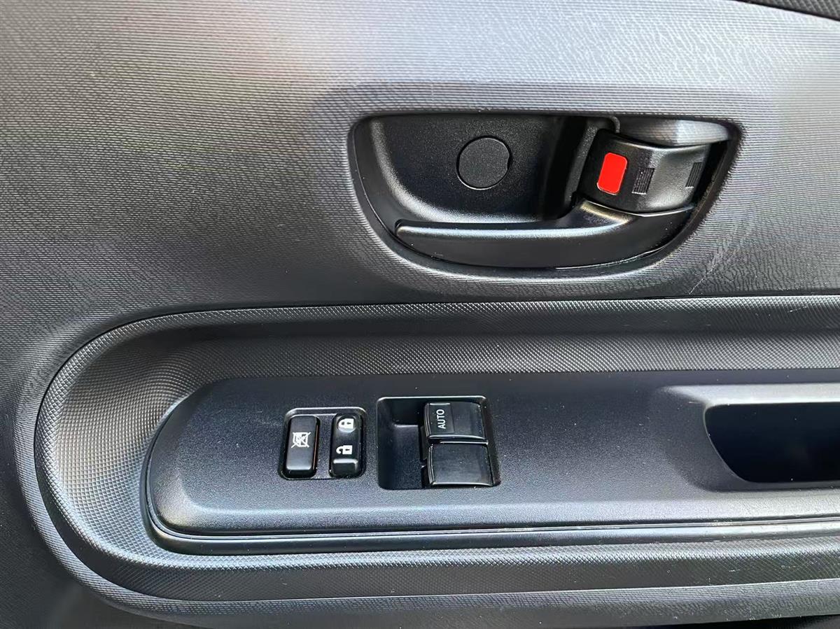 2020 Toyota Aqua thumbnail