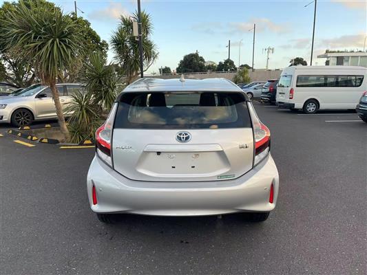 2020 Toyota Aqua thumbnail