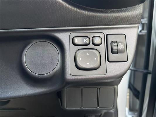 2020 Toyota Aqua thumbnail