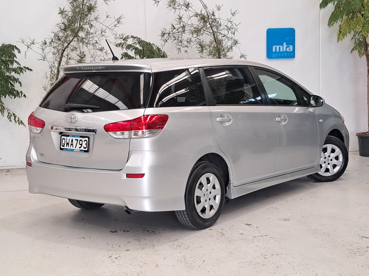 2010 Toyota Wish thumbnail