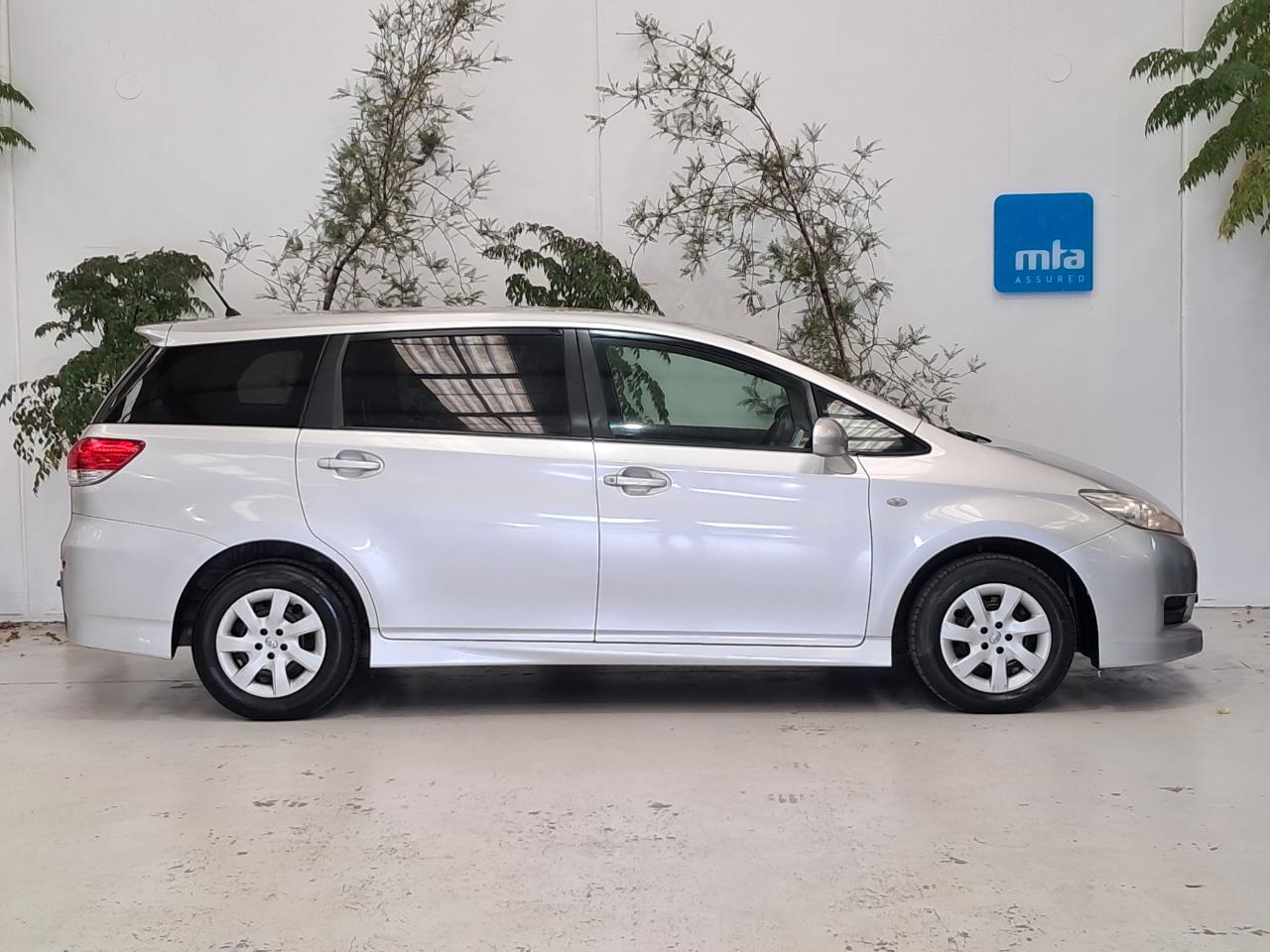 2010 Toyota Wish thumbnail