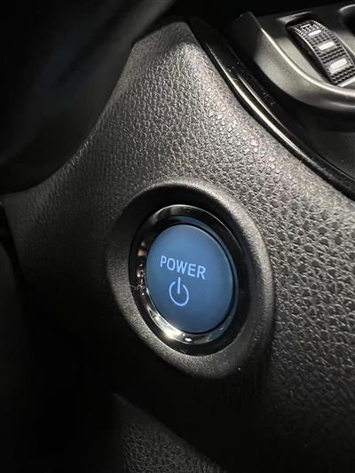 2017 Toyota C-HR thumbnail