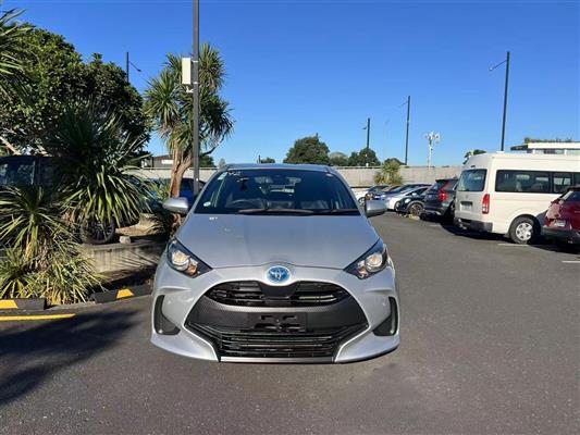 2021 Toyota Yaris thumbnail