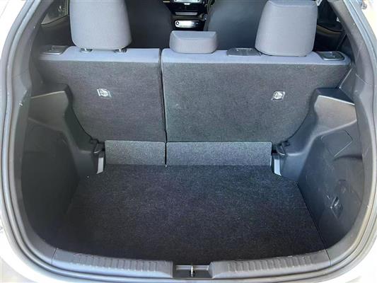 2021 Toyota Yaris thumbnail