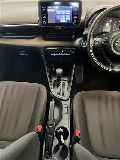 2021 Toyota Yaris thumbnail