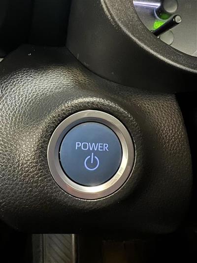 2021 Toyota Yaris thumbnail