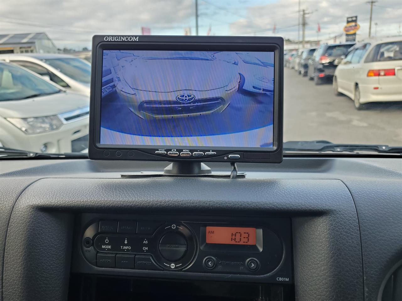 2018 Nissan Caravan thumbnail