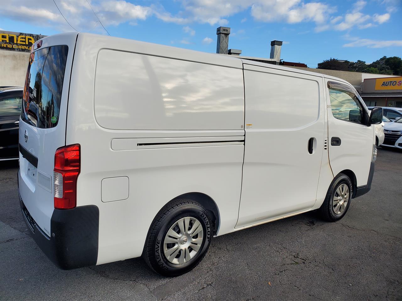 2018 Nissan Caravan thumbnail