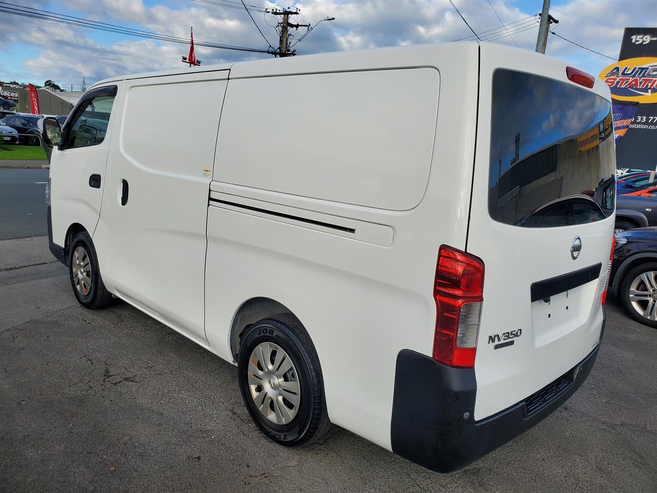 2018 Nissan Caravan thumbnail