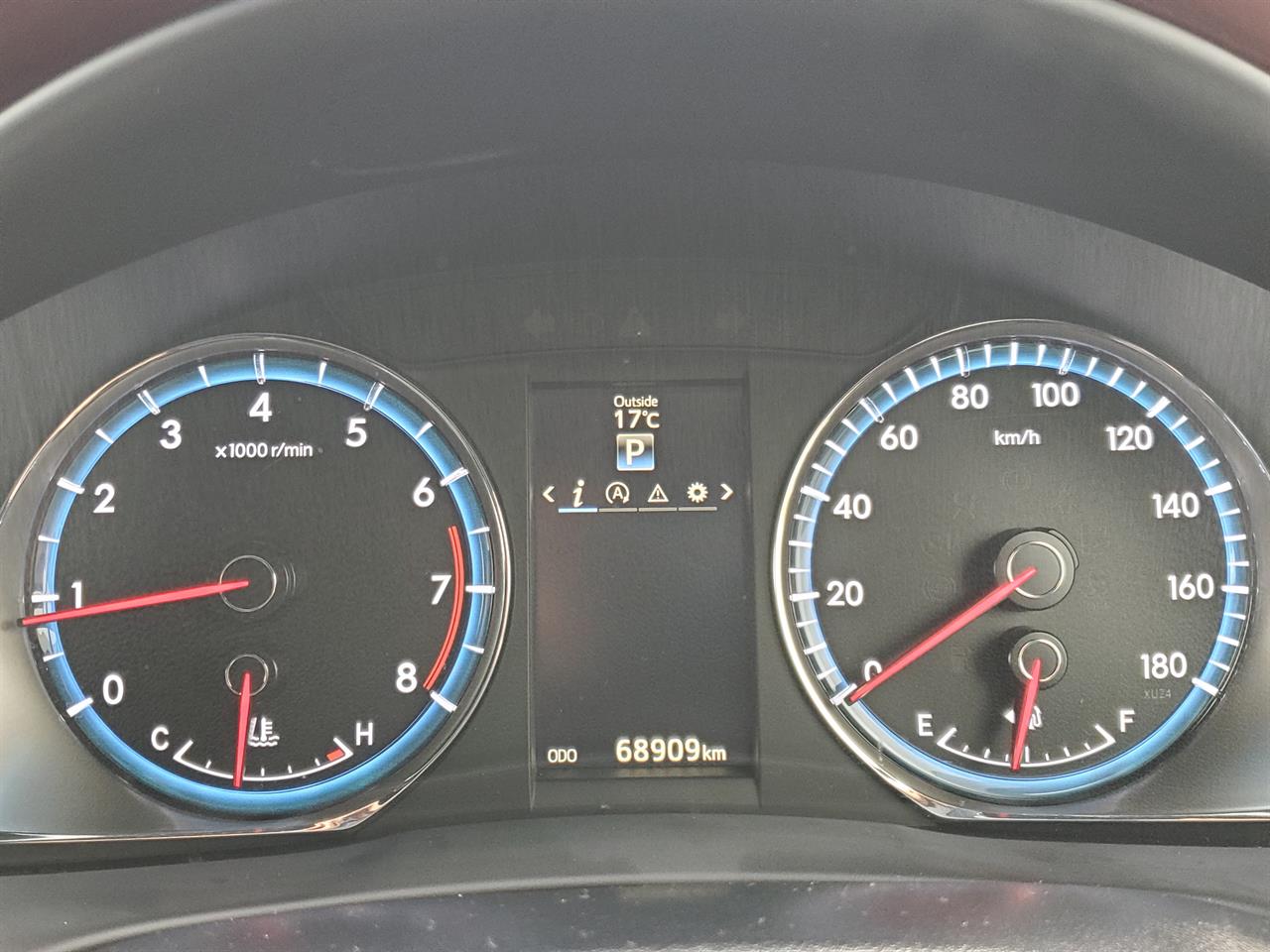 2014 Toyota Harrier thumbnail