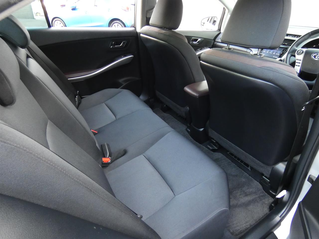 2015 Toyota Sai thumbnail