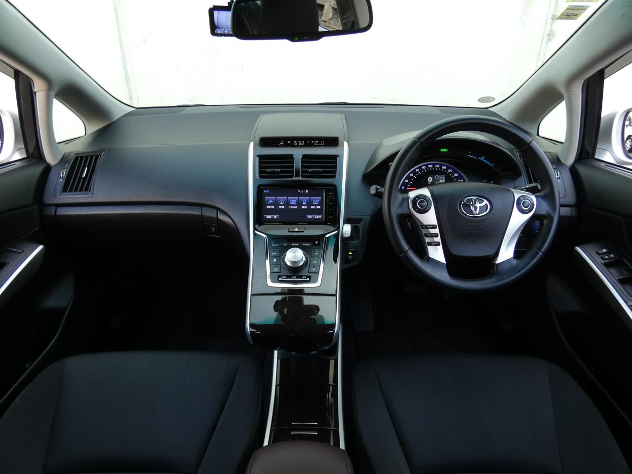 2015 Toyota Sai thumbnail