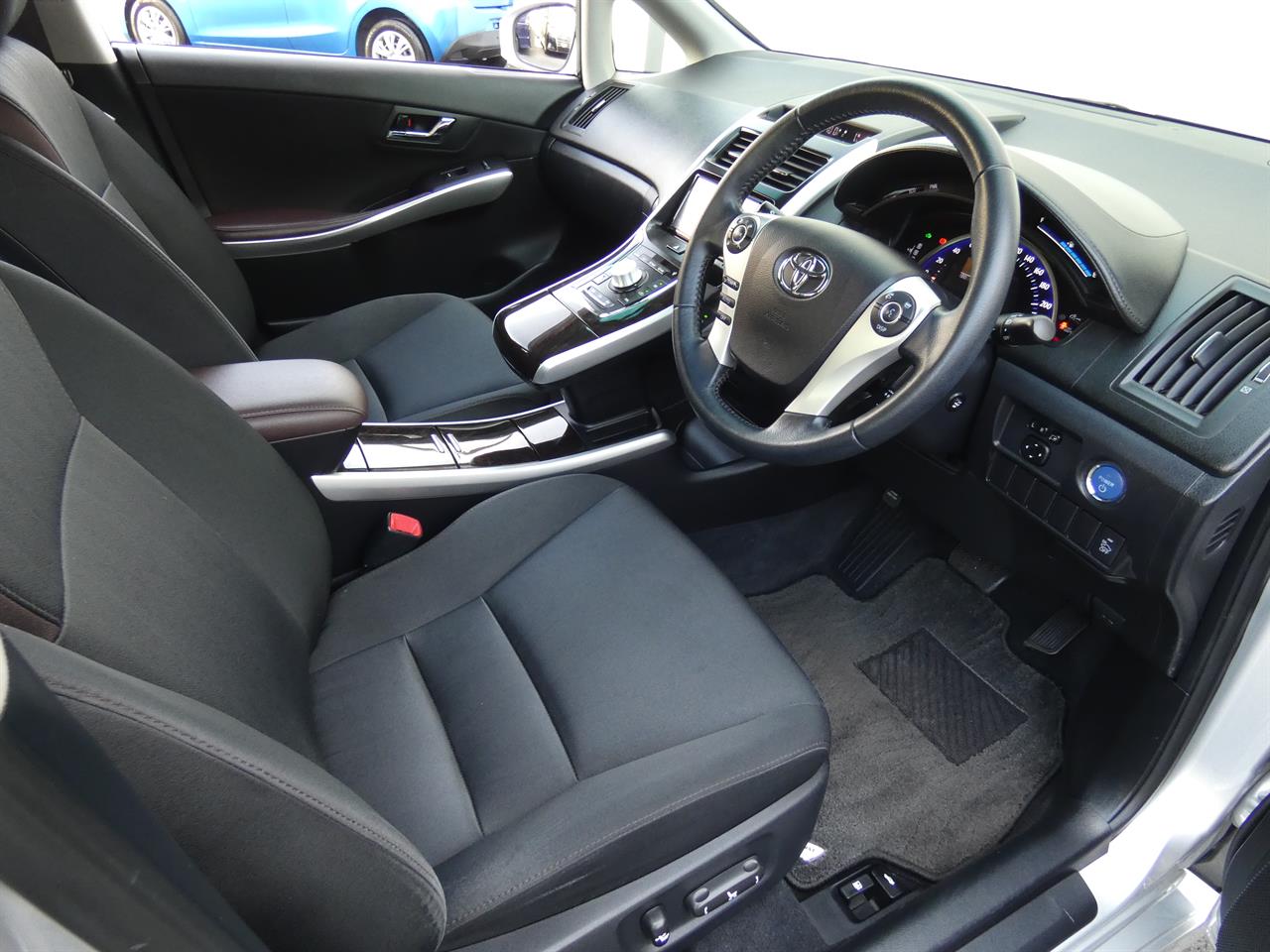 2015 Toyota Sai thumbnail