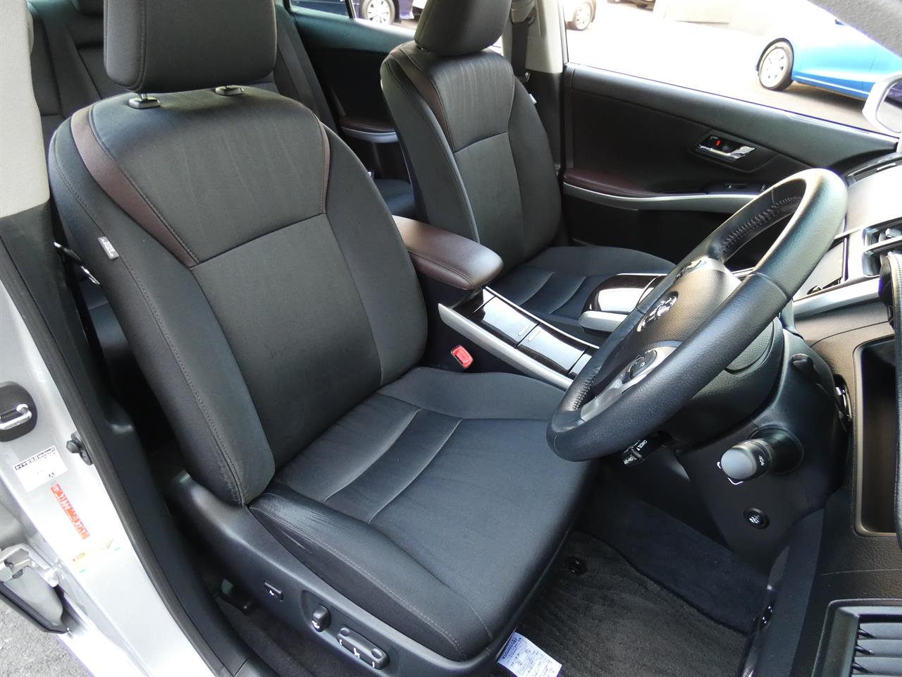 2015 Toyota Sai thumbnail