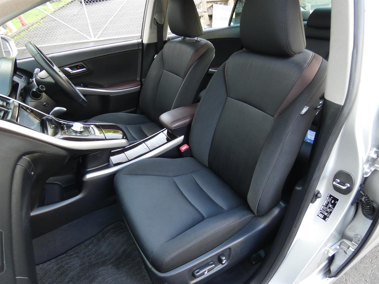 2015 Toyota Sai thumbnail