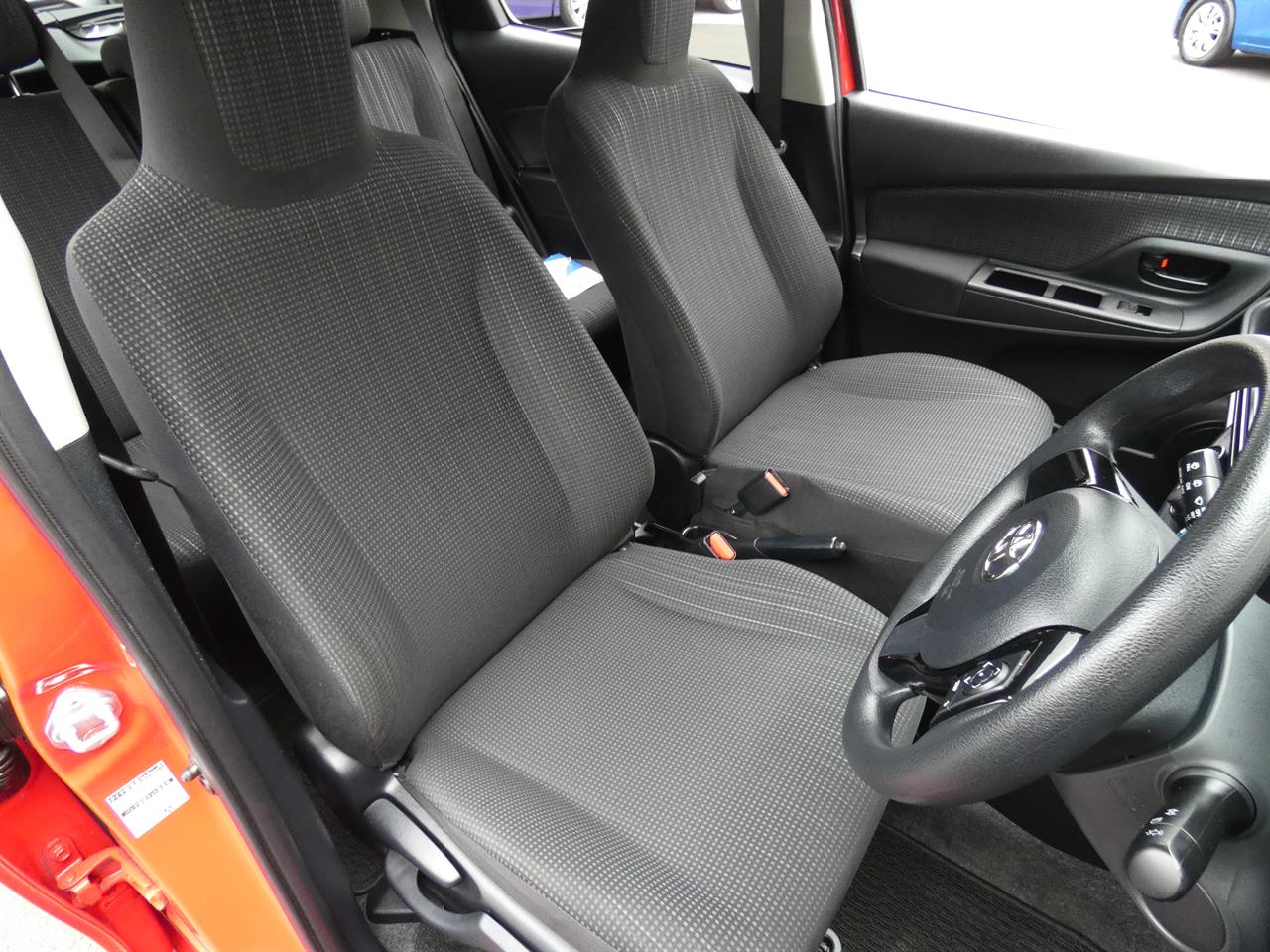 2017 Toyota VITZ thumbnail