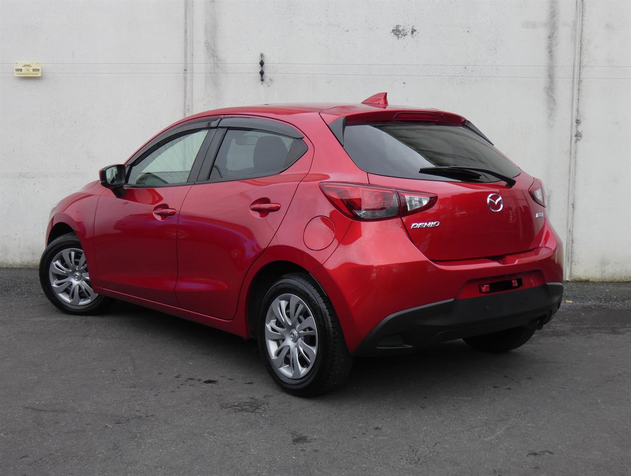 2017 Mazda DEMIO thumbnail