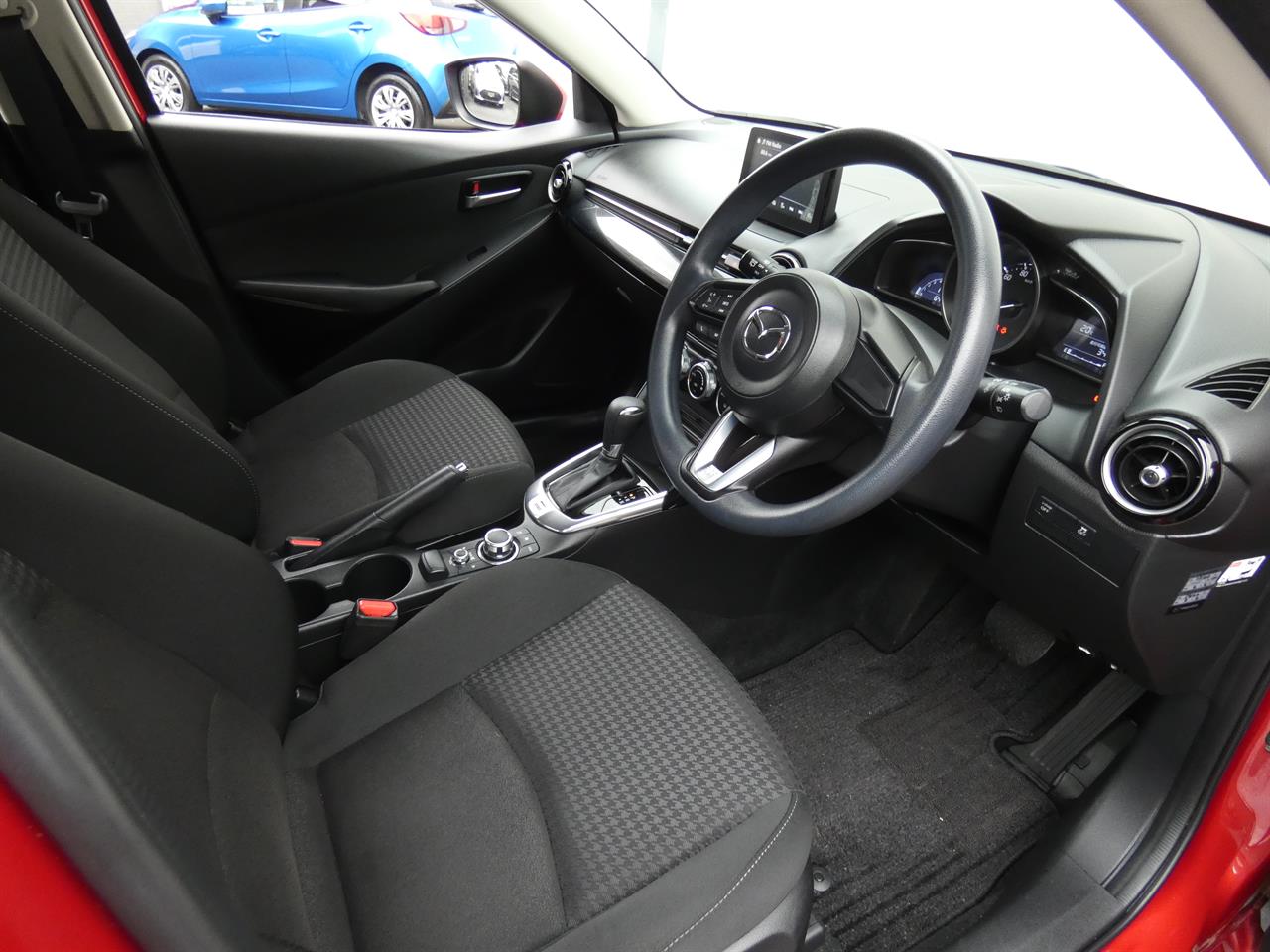 2017 Mazda DEMIO thumbnail