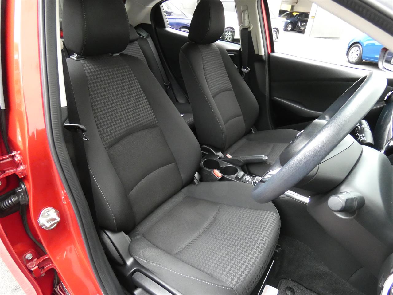 2017 Mazda DEMIO thumbnail