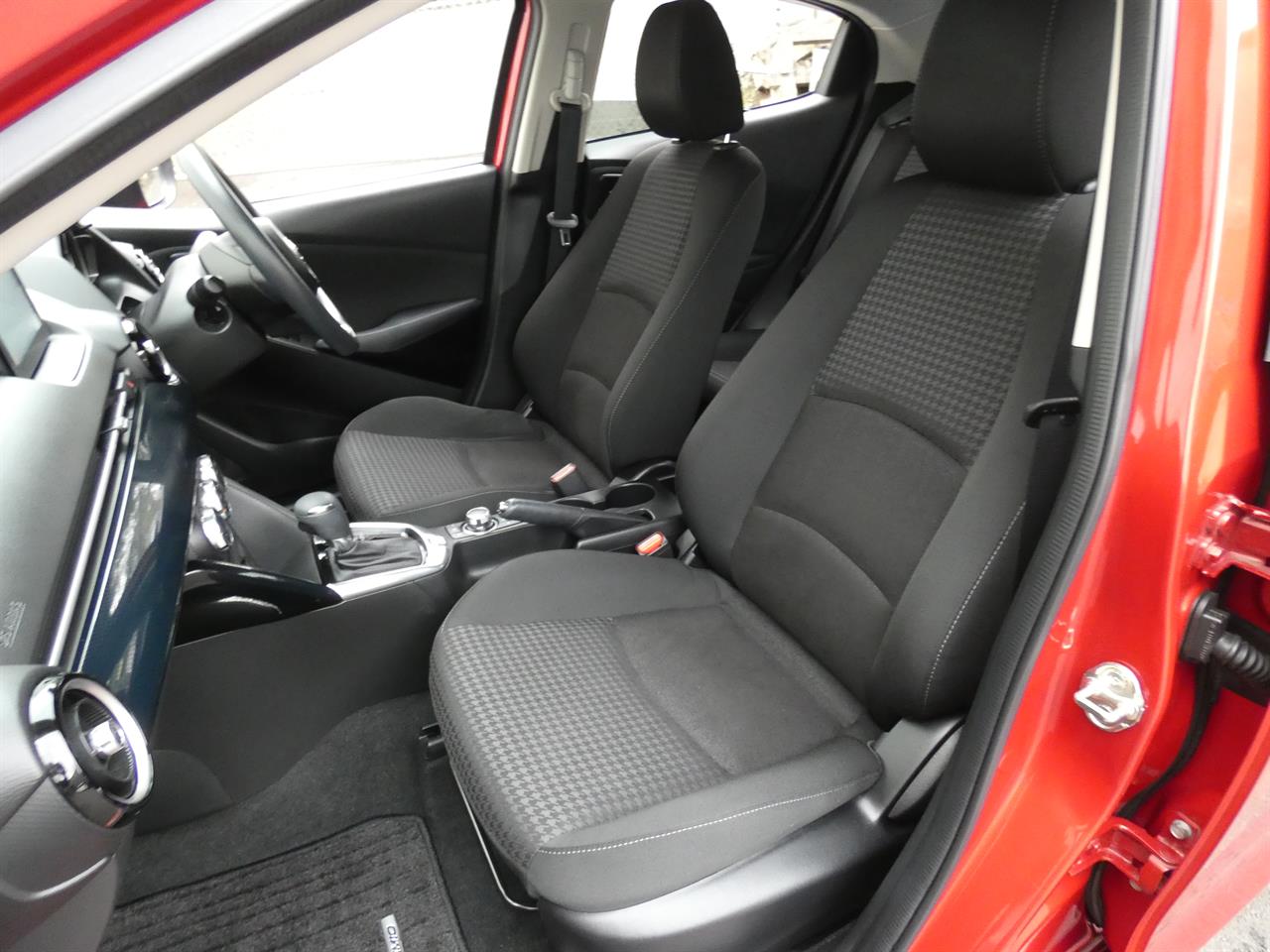 2017 Mazda DEMIO thumbnail