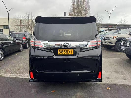 2017 Toyota Vellfire thumbnail