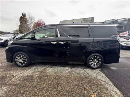 2017 Toyota Vellfire thumbnail