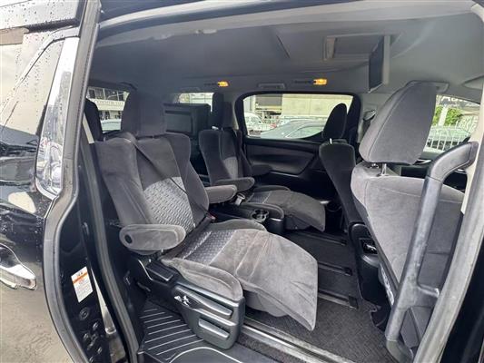 2017 Toyota Vellfire thumbnail
