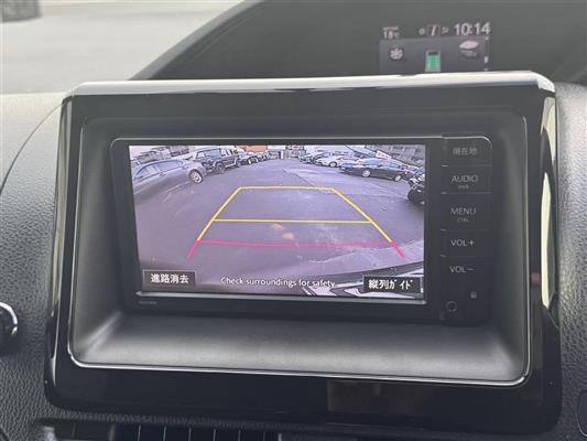 2015 Toyota Esquire thumbnail