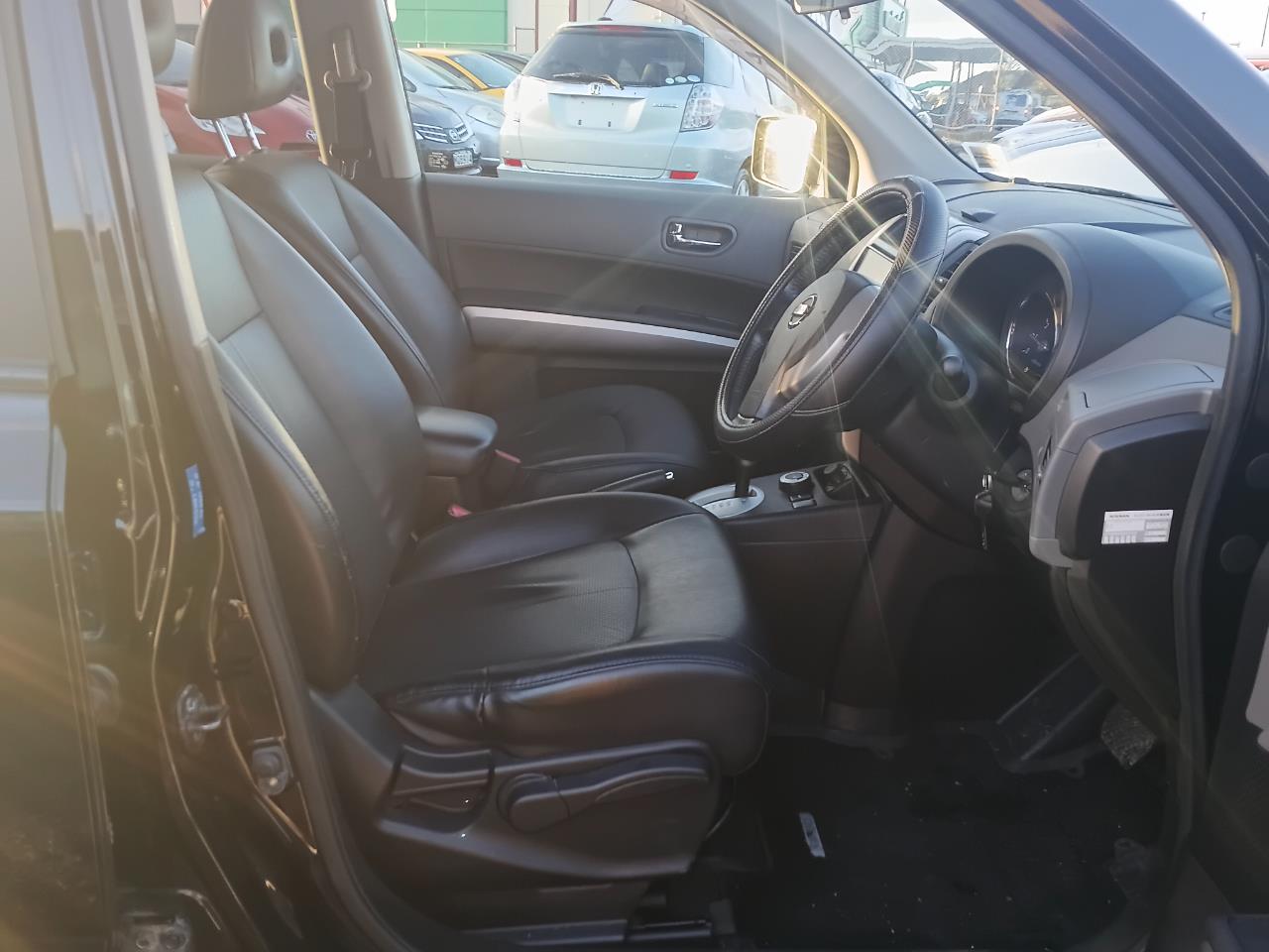 2009 Nissan X-Trail thumbnail