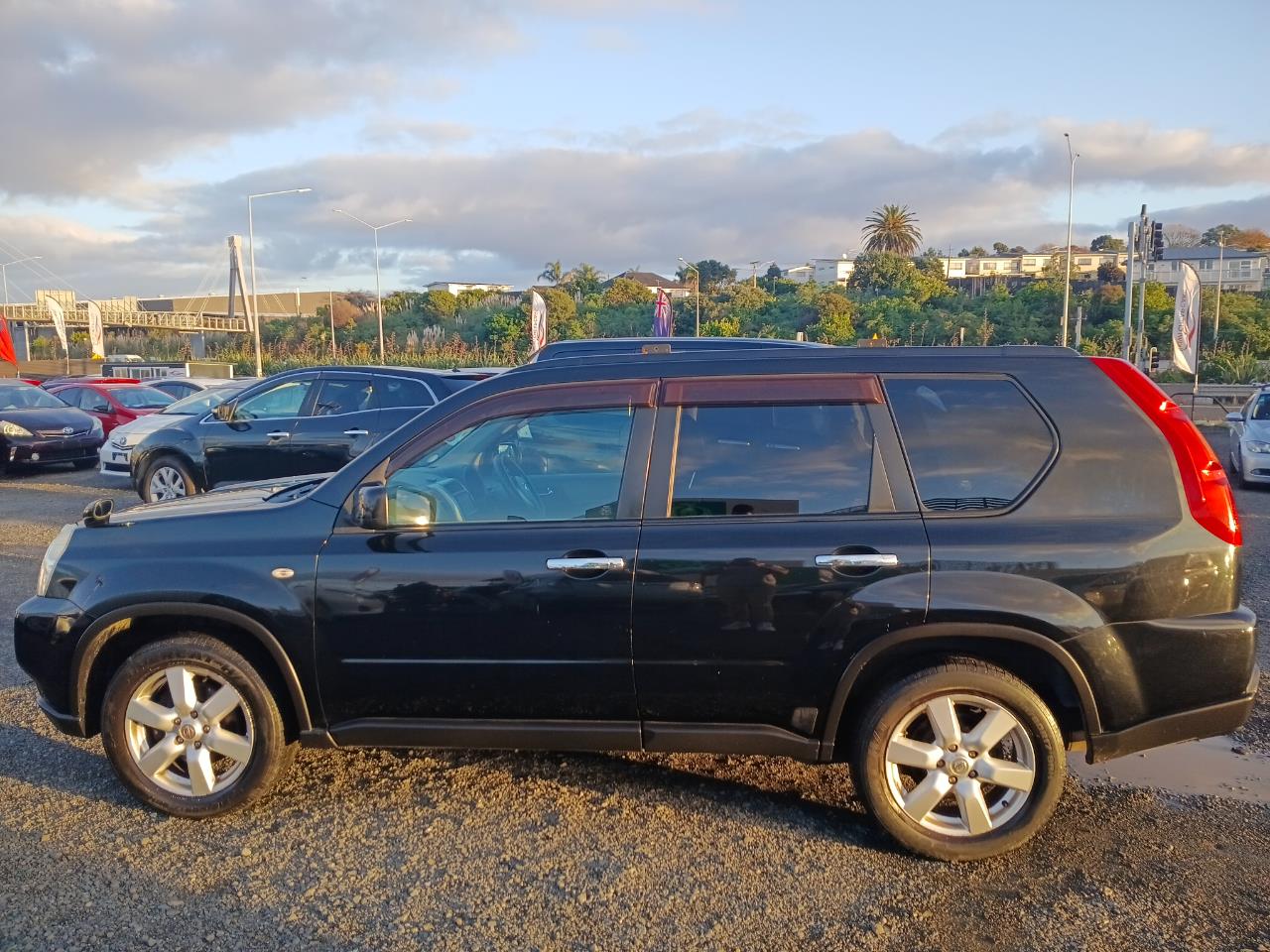 2009 Nissan X-Trail thumbnail
