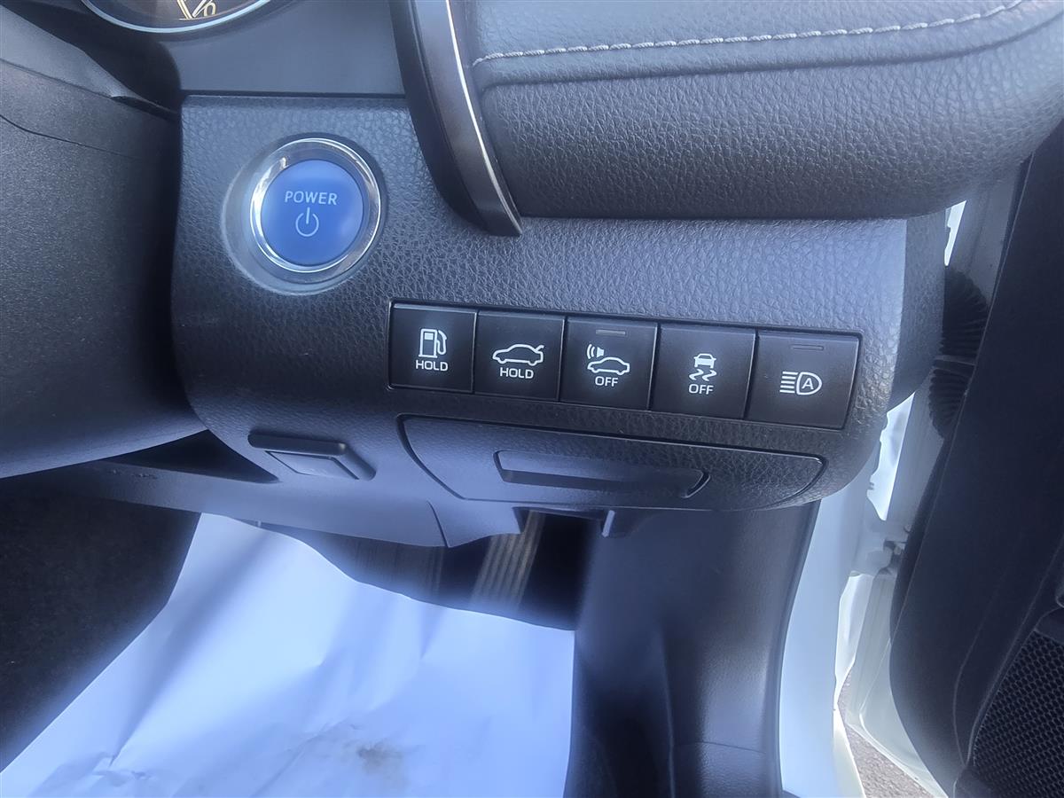 2019 Toyota Camry thumbnail