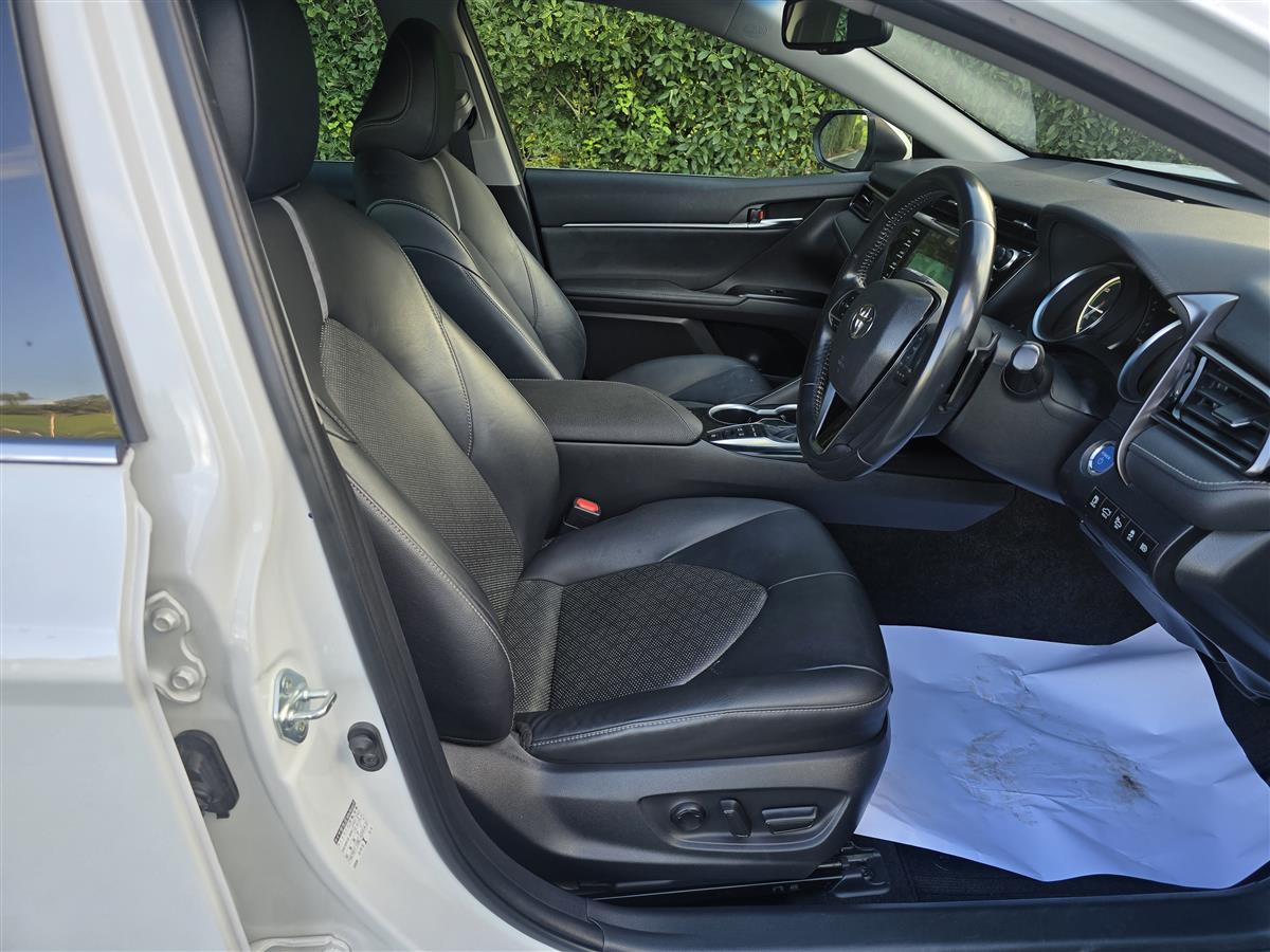 2019 Toyota Camry thumbnail