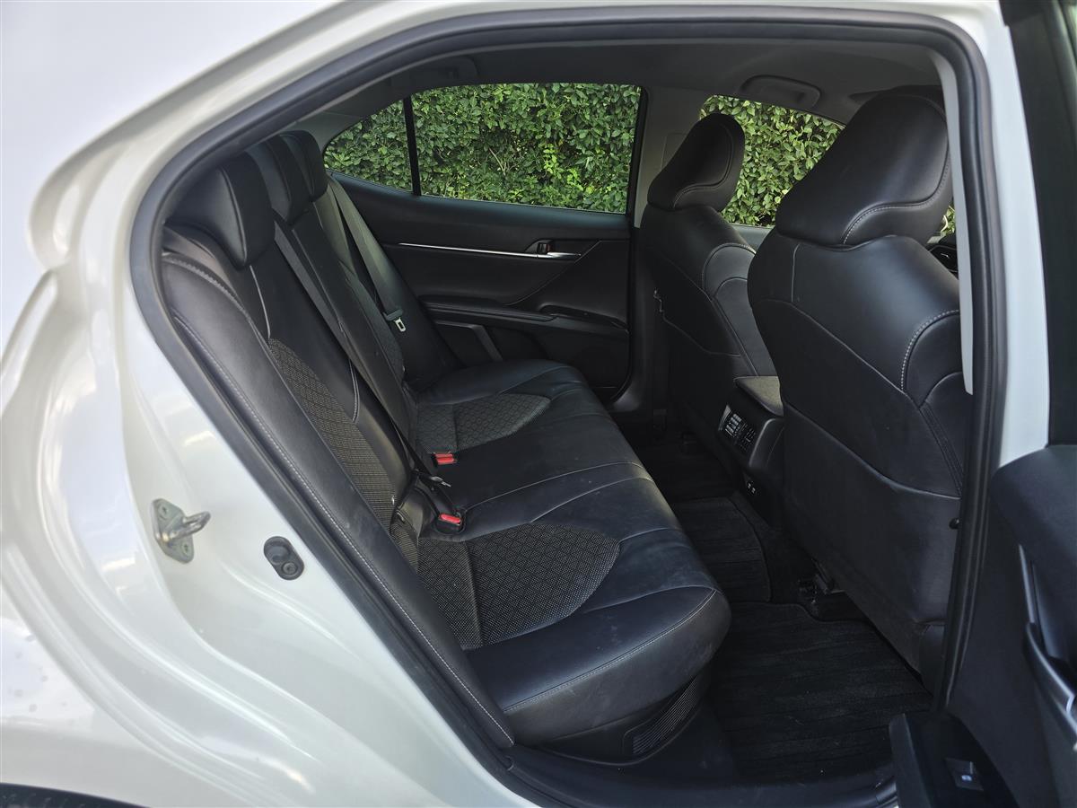 2019 Toyota Camry thumbnail