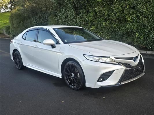2019 Toyota Camry thumbnail