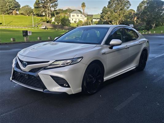 2019 Toyota Camry thumbnail
