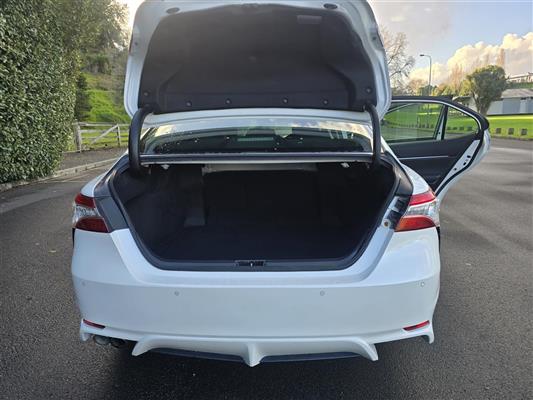 2019 Toyota Camry thumbnail