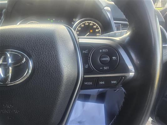 2019 Toyota Camry thumbnail