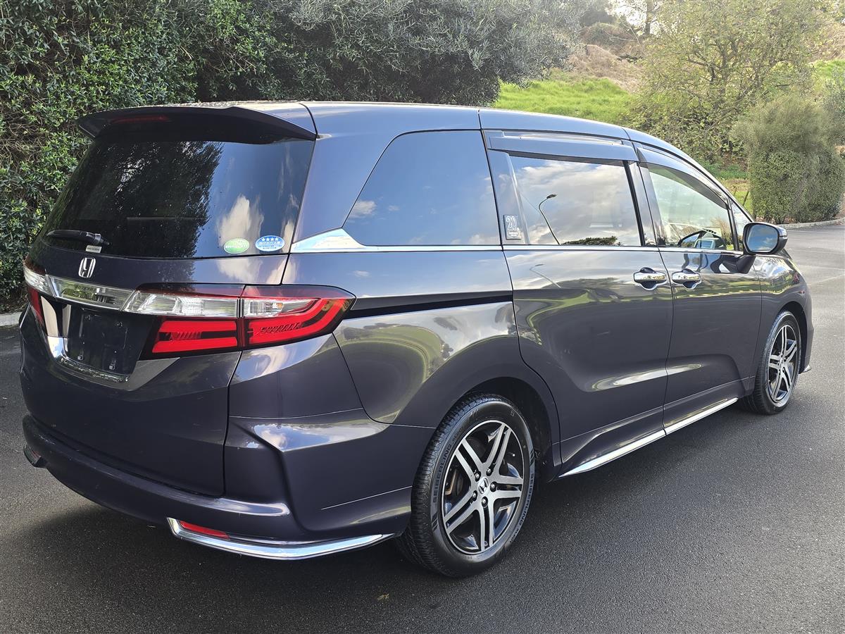 2015 Honda Odyssey thumbnail