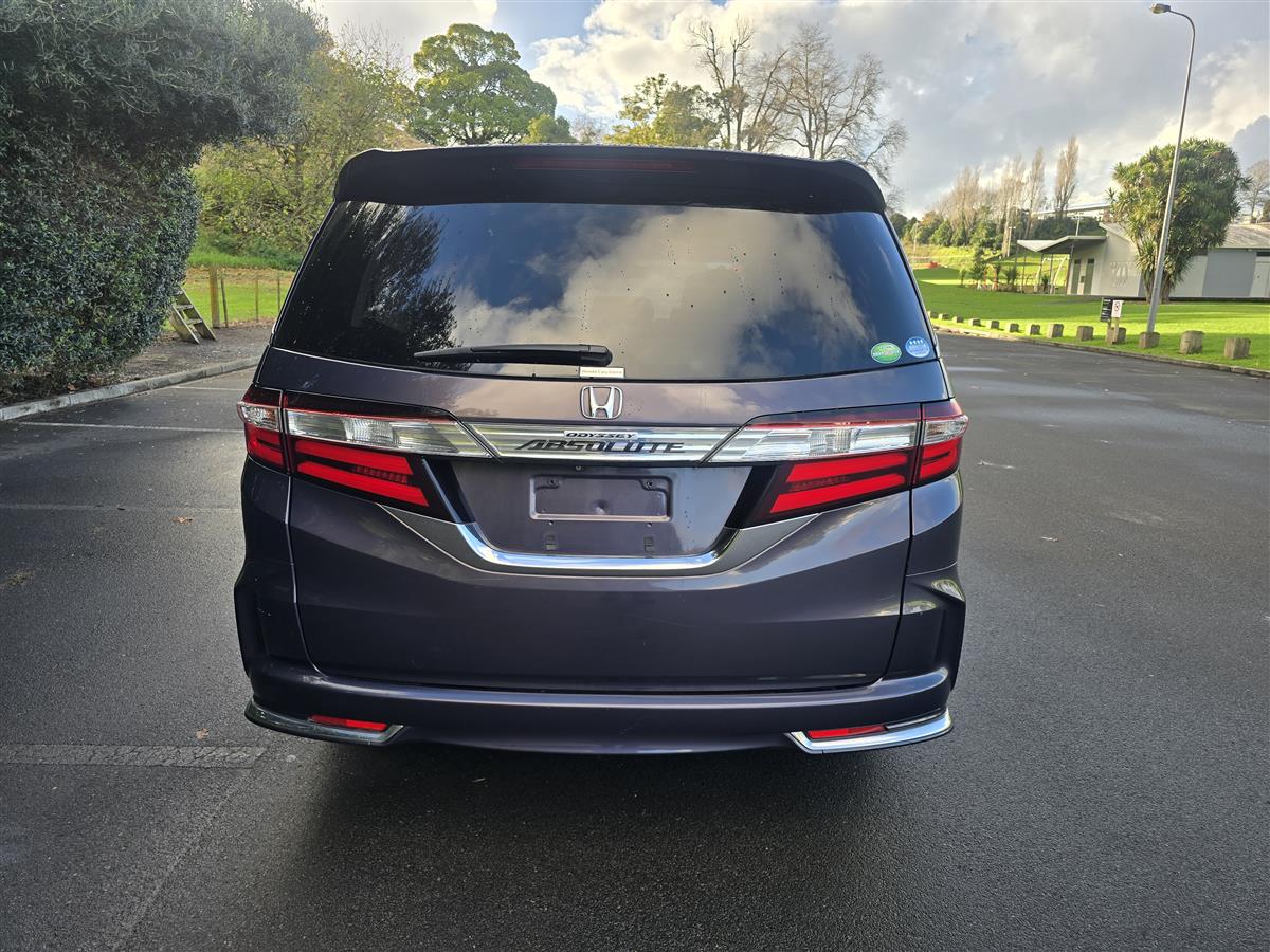 2015 Honda Odyssey thumbnail