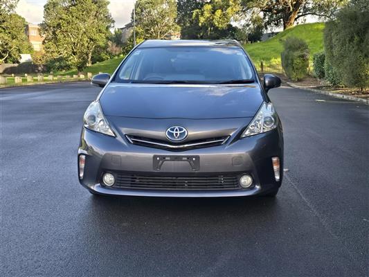 2014 Toyota Prius thumbnail