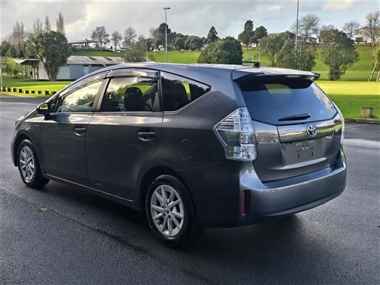 2014 Toyota Prius thumbnail