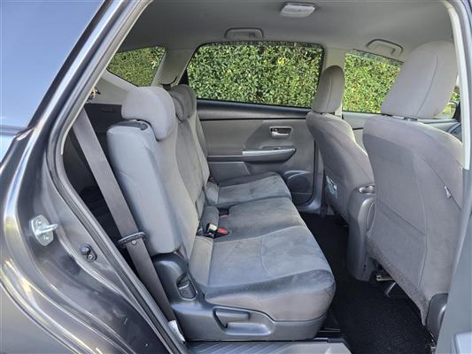 2014 Toyota Prius thumbnail