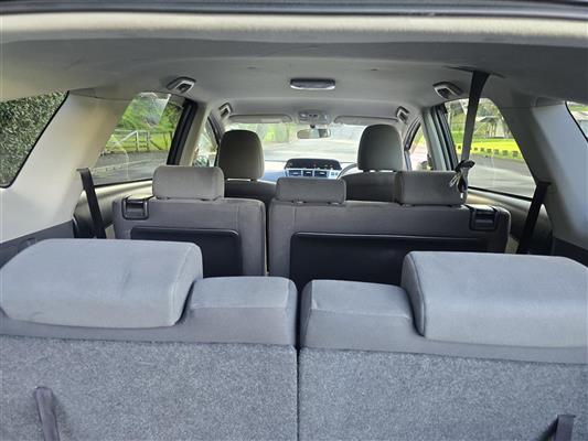 2014 Toyota Prius thumbnail