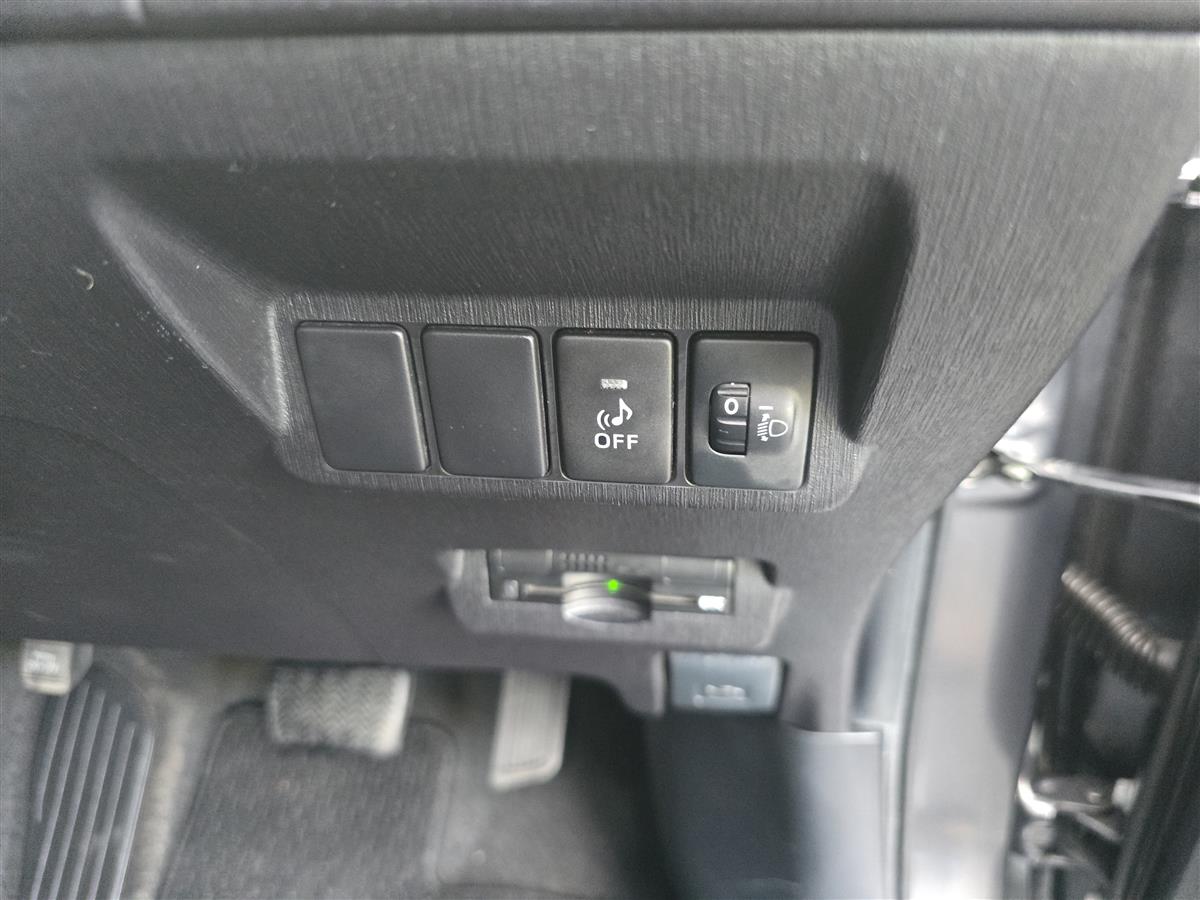 2015 Toyota Prius thumbnail
