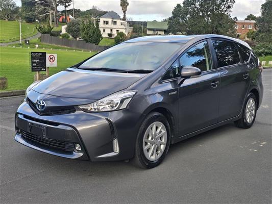 2015 Toyota Prius thumbnail