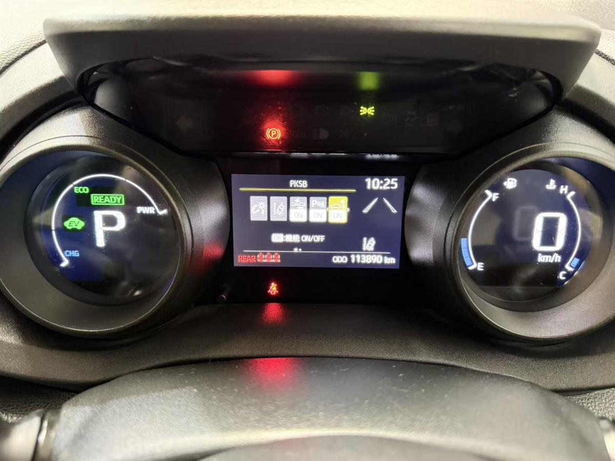 2022 Toyota Yaris thumbnail