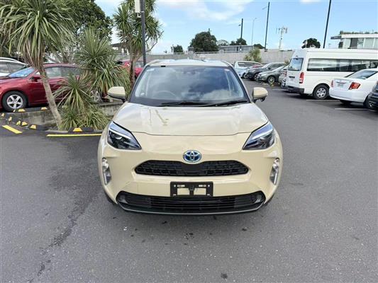2022 Toyota Yaris thumbnail