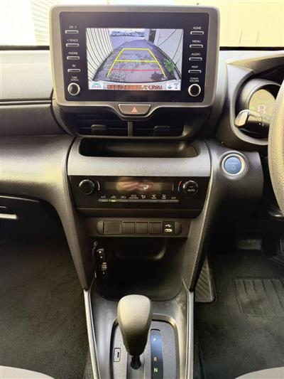 2022 Toyota Yaris thumbnail