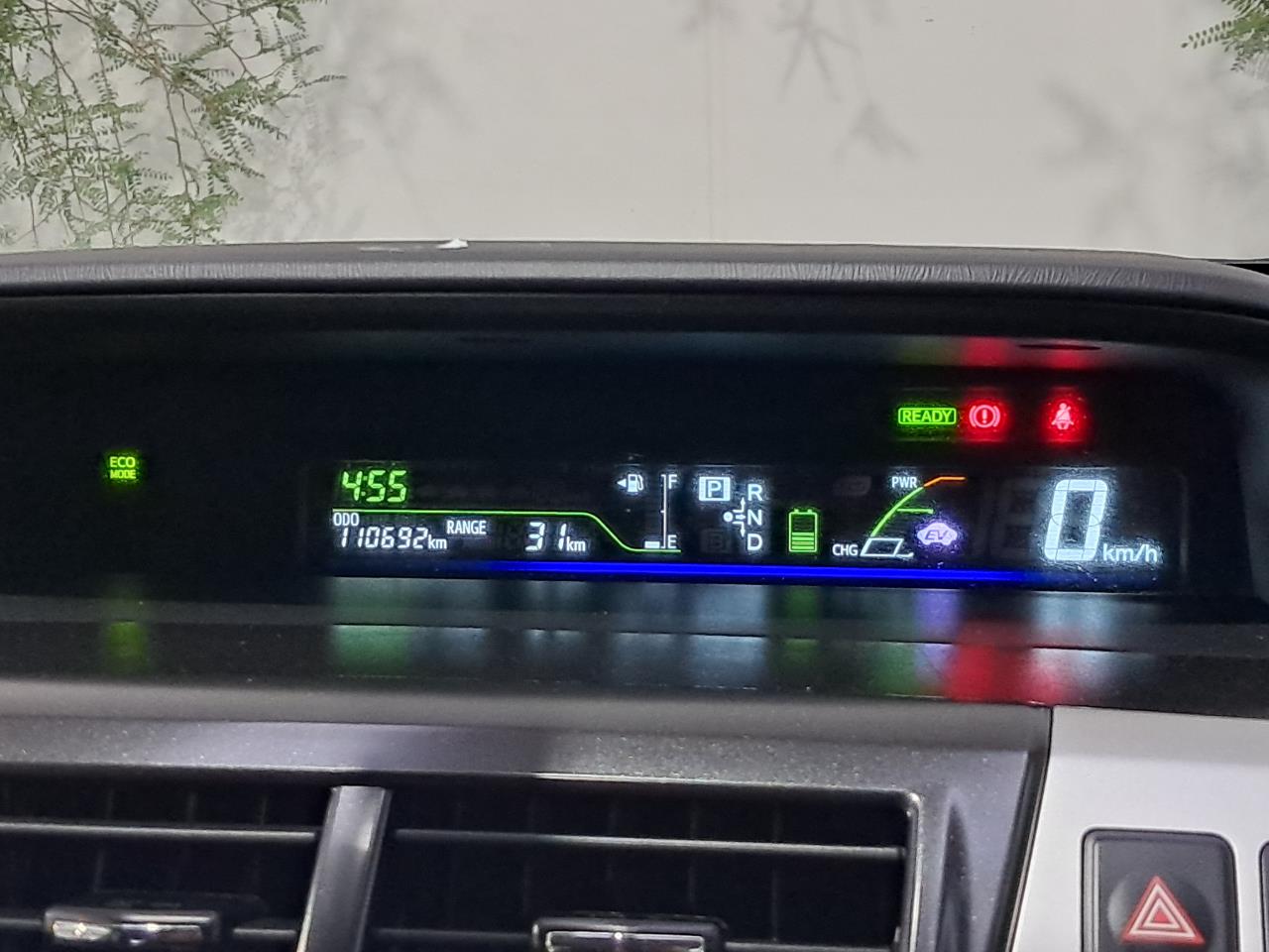 2012 Toyota Prius thumbnail
