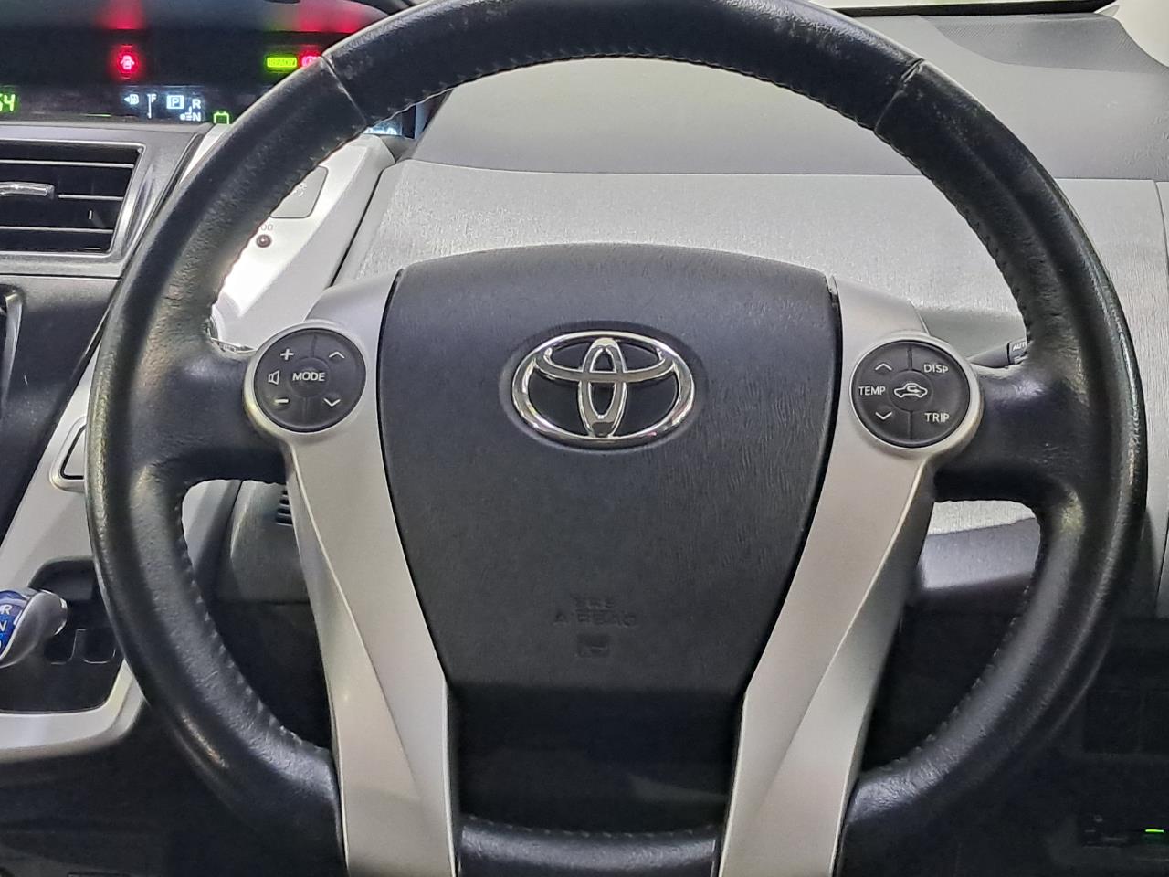 2012 Toyota Prius thumbnail